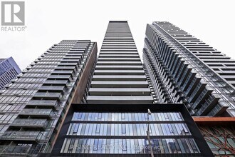 Building Photo - 28 Wellesley St E