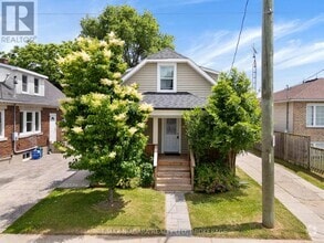 Building Photo - 16 Ormonde Ave