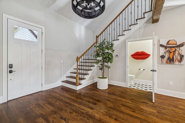 Foto del edificio - 594 Lake Haven Dr