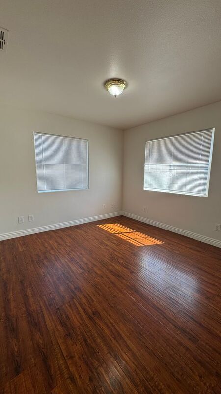 Foto del edificio - 257 E Plymouth St