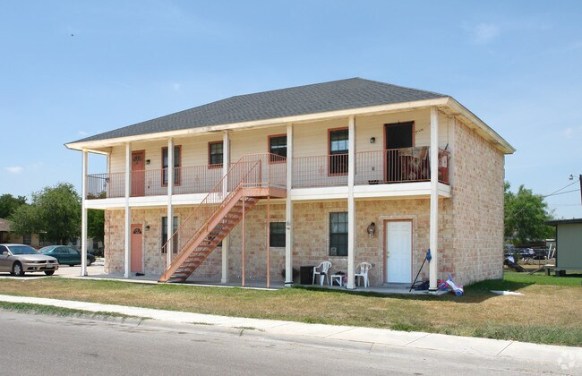 1025 E Washington St, Harlingen, TX 78550 Apartments
