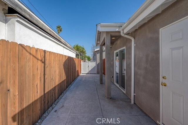 Building Photo - 6237 Agnes Ave