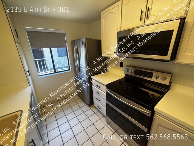 Foto del edificio - 2135 E 4th St