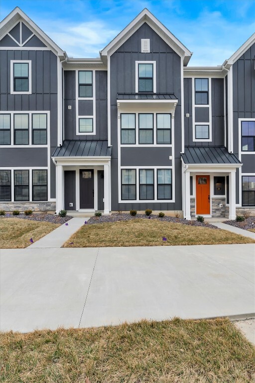 Building Photo - 304 Indigo Ct