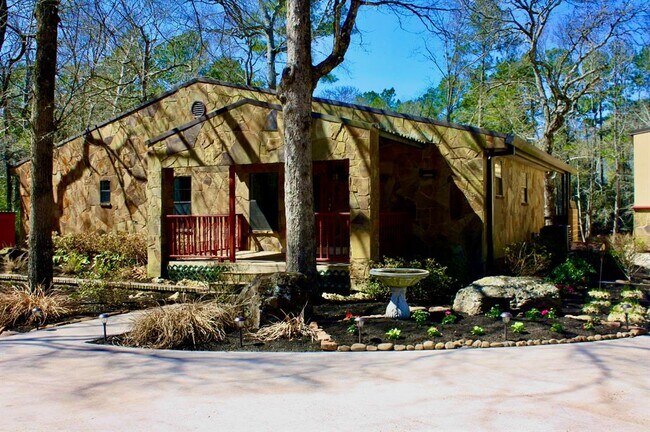 Building Photo - 11877 Oak Leaf Rd