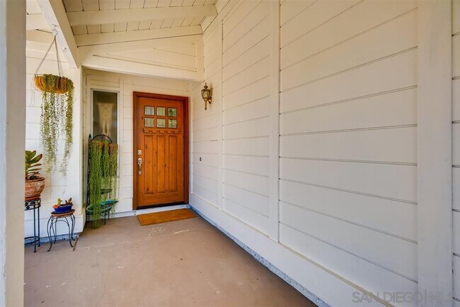 Building Photo - 4575 La Cuenta Dr