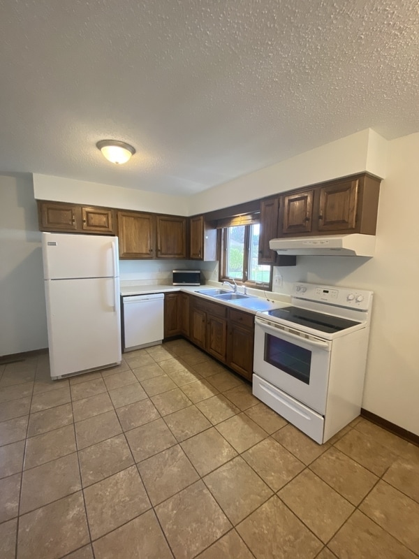 Foto del edificio - 319 Opal Cir