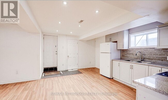 Photo du bâtiment - 40 Harper-Hill Dr