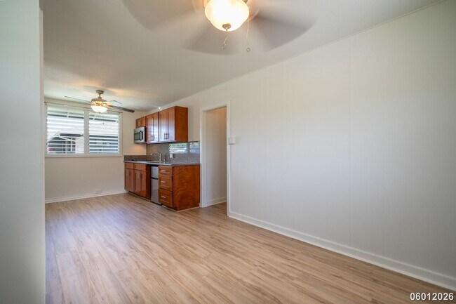 Foto del edificio - Kailua Studio – $2,395/Month | Move-In Ready!