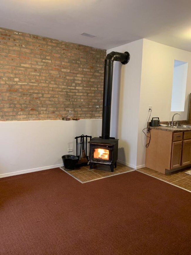 Building Photo - New In-Unit Laundry!!