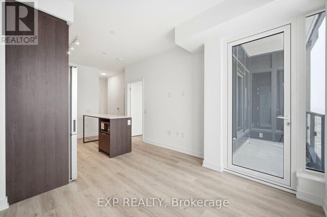 Building Photo - 395 Square One Dr