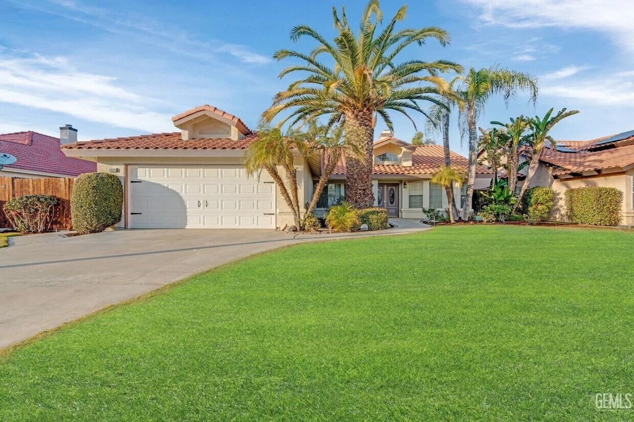 Foto principal - 14004 Las Entradas - Gorgeous NW remodeled...