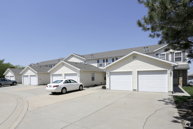 Foto del edificio - Arbour Walk Townhomes