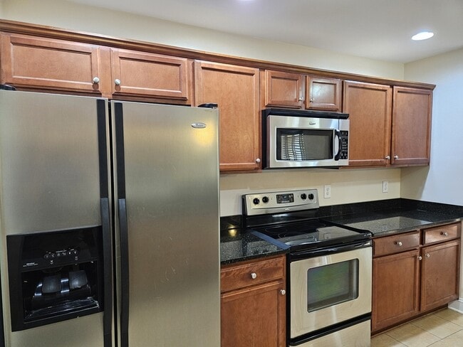 Building Photo - 550 Orchard Falls Dr