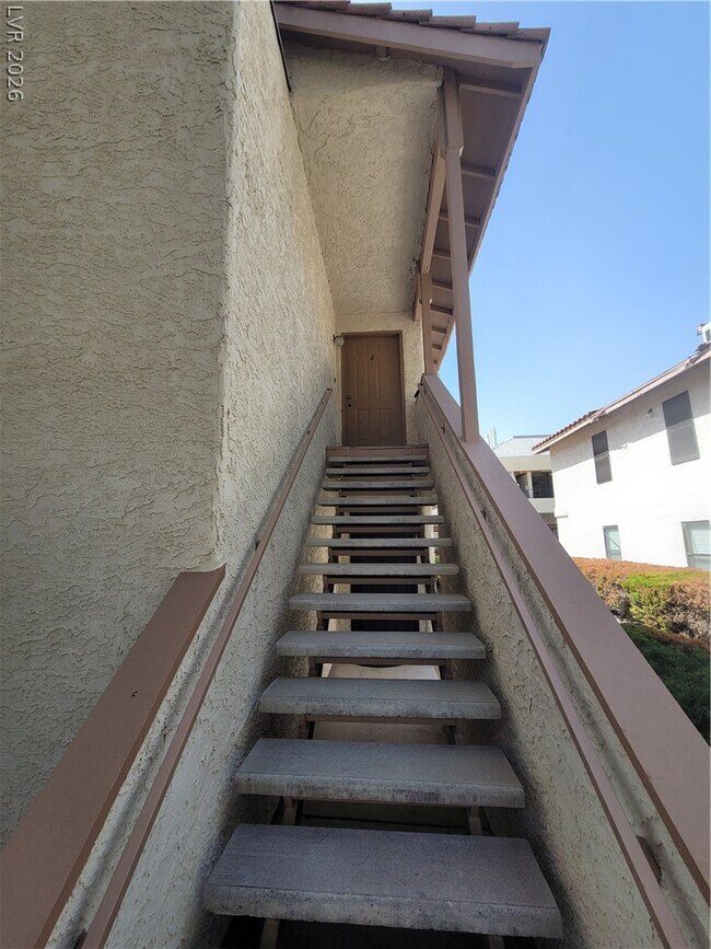 Building Photo - 1321 Del Mar St