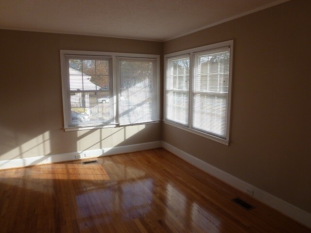 Foto del edificio - Exclusively offered by MUSE REALTY, LLC