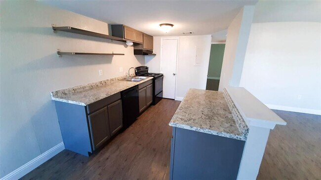 Building Photo - 507 Cora St