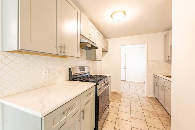 Foto del edificio - 2722 Larkspur Ln