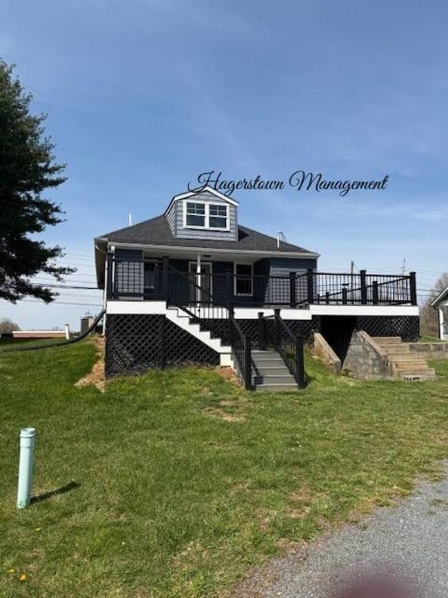 Foto del edificio - Spectacular 2 BR Single Family Home - Just...