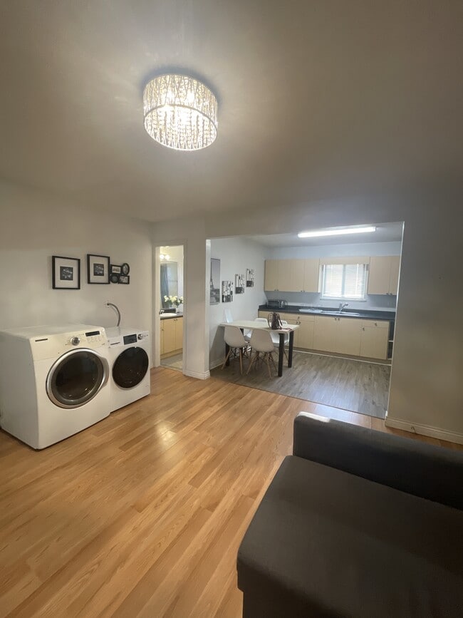 Building Photo - 35215 Delair Rd