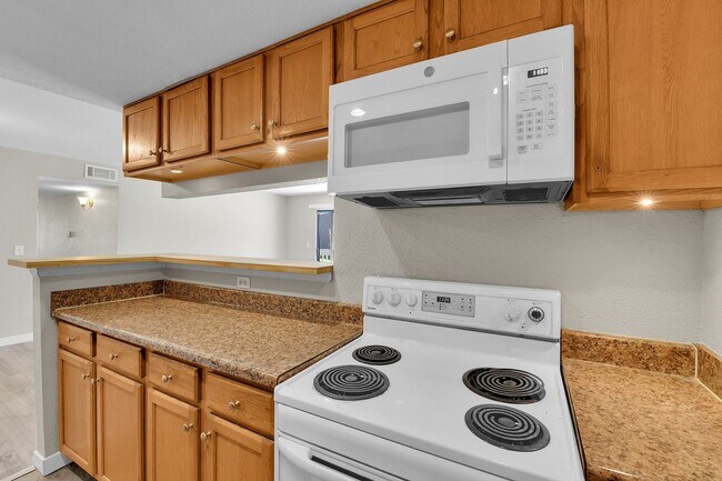 Foto del edificio - Ground Level 3BD/2BA Condo in great location, no stairs!