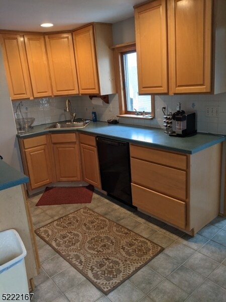 Foto del edificio - 294 Pompton Ave