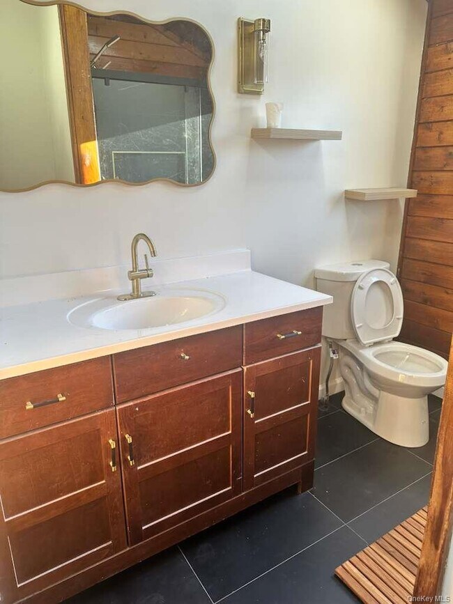 Foto del edificio - 81 10th Ave