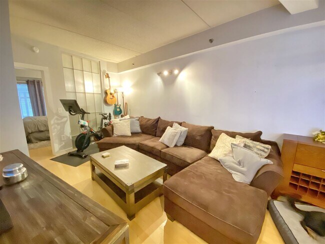 Foto del edificio - 557 2nd St