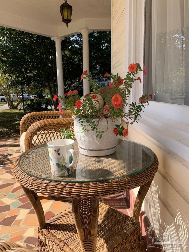 Building Photo - 1300 E Mallory St