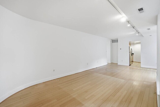 Building Photo - 1115 12th St NW