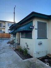 Building Photo - 1207 N Monterey St