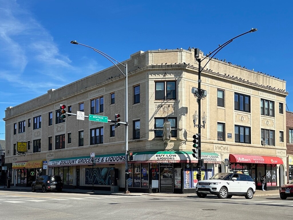 Primary Photo - 3358 W Montrose Ave