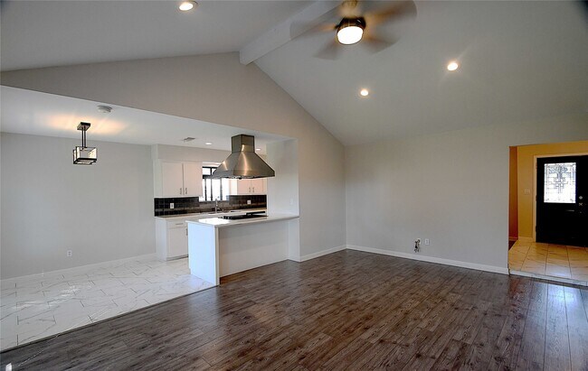 Foto del edificio - 9243 Friendship Rd