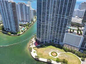 Building Photo - 200 Biscayne Blvd Way