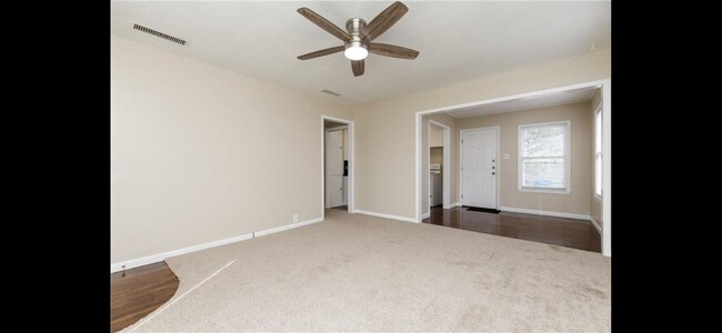 Foto del edificio - 4417 Spring St