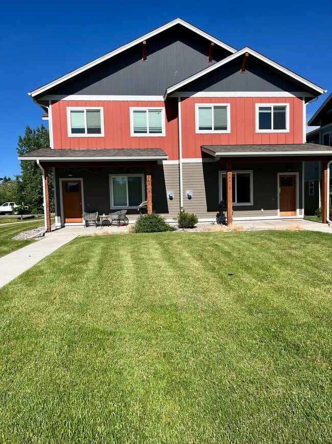 Building Photo - Hillguard