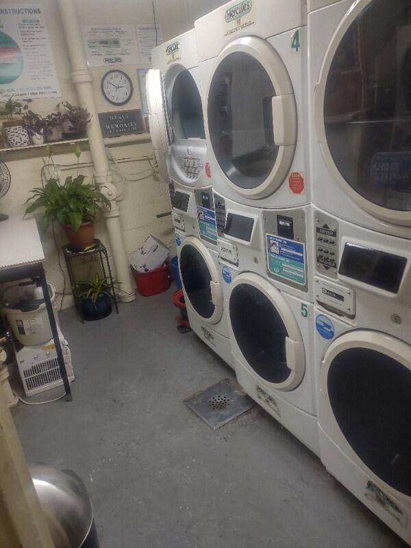 Building Photo - E. 58th St, 2nd Ave