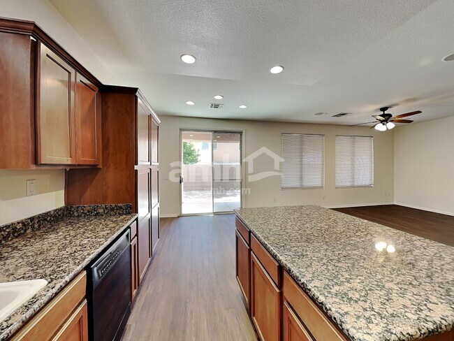 Foto del edificio - 1006 Lone Pine River Ave