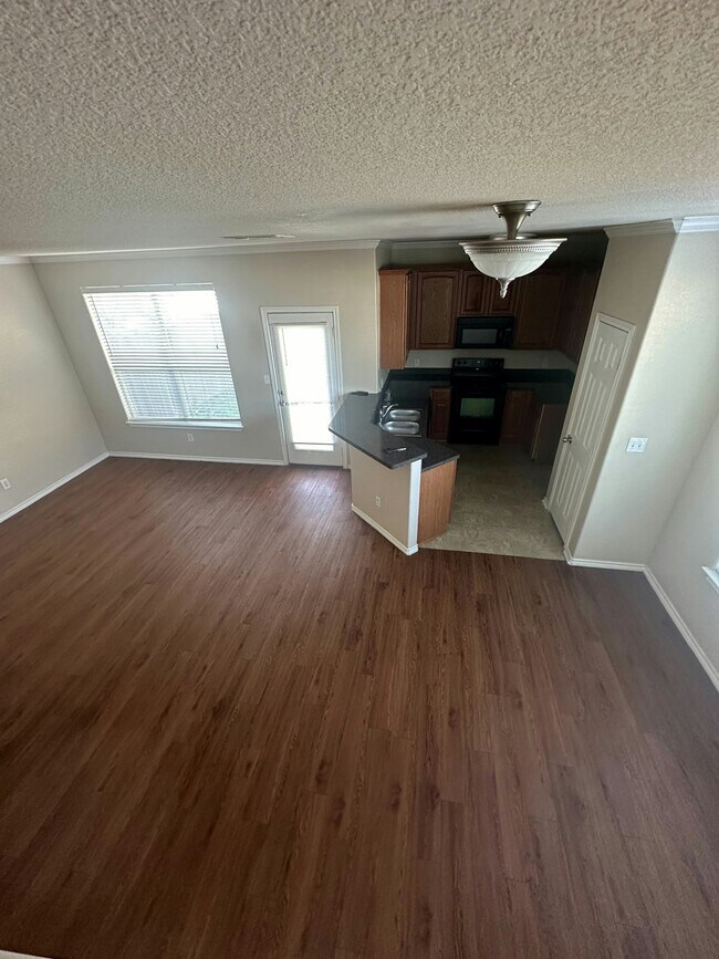 Building Photo - 287 Castleridge Drive, Unit B
