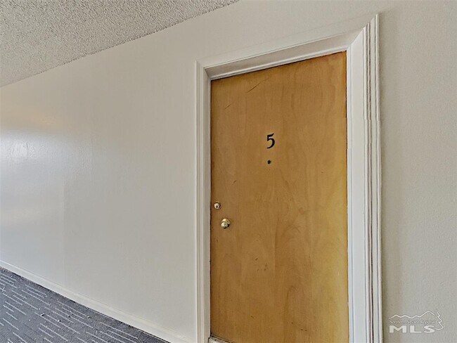 Building Photo - 275 C St