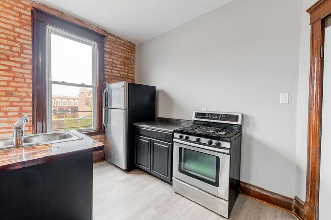 Building Photo - 2141 S Marshall Blvd