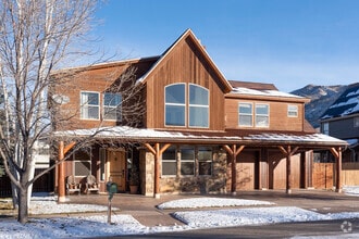 Building Photo - 211 Juniper Ct