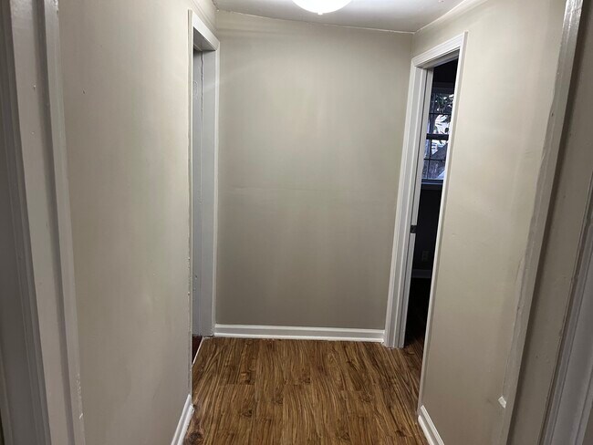 Foto del edificio - 914 Fir Pl