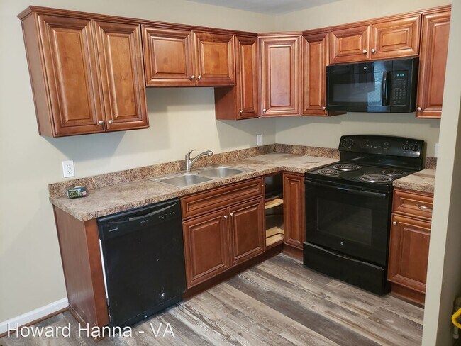 Building Photo - 3 br, 1 bath House - 1363 Sunset Drive