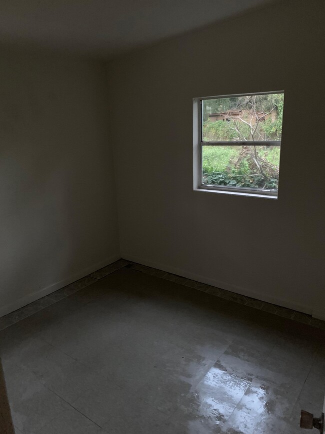 Building Photo - 4035 Ferrow St