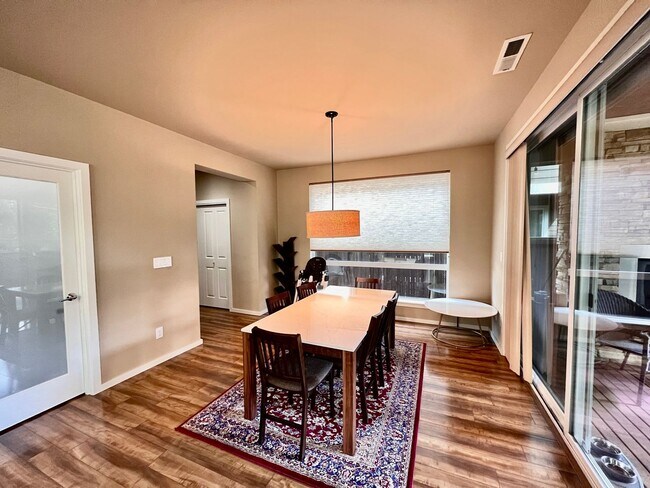 Foto del edificio - Great Location with A/C!