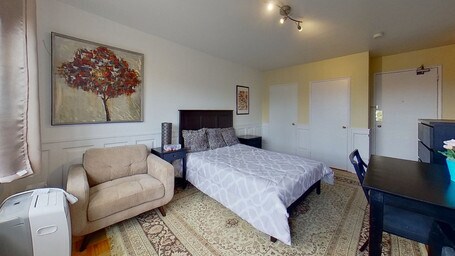 Primary Photo - 710 Spadina Ave.