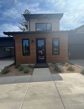 Building Photo - 3344 NW Celilo Ln