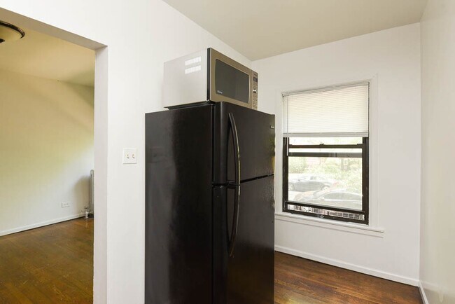 Foto del edificio - 929 W Sunnyside Ave