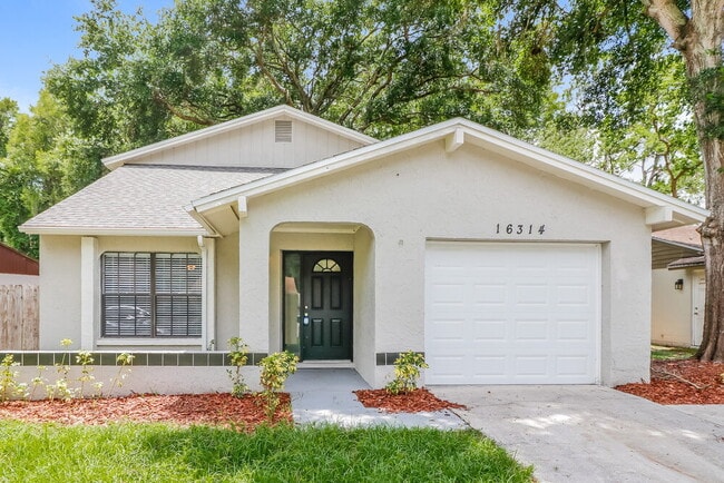 Building Photo - 16314 Caliente Pl
